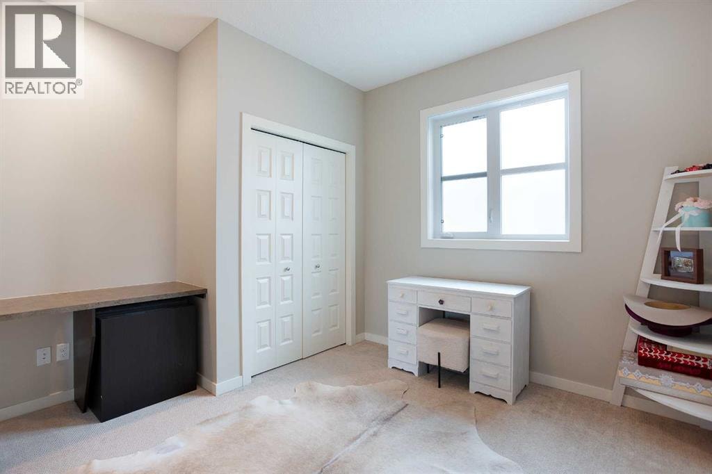 4827 22 Avenue NW — photo 26