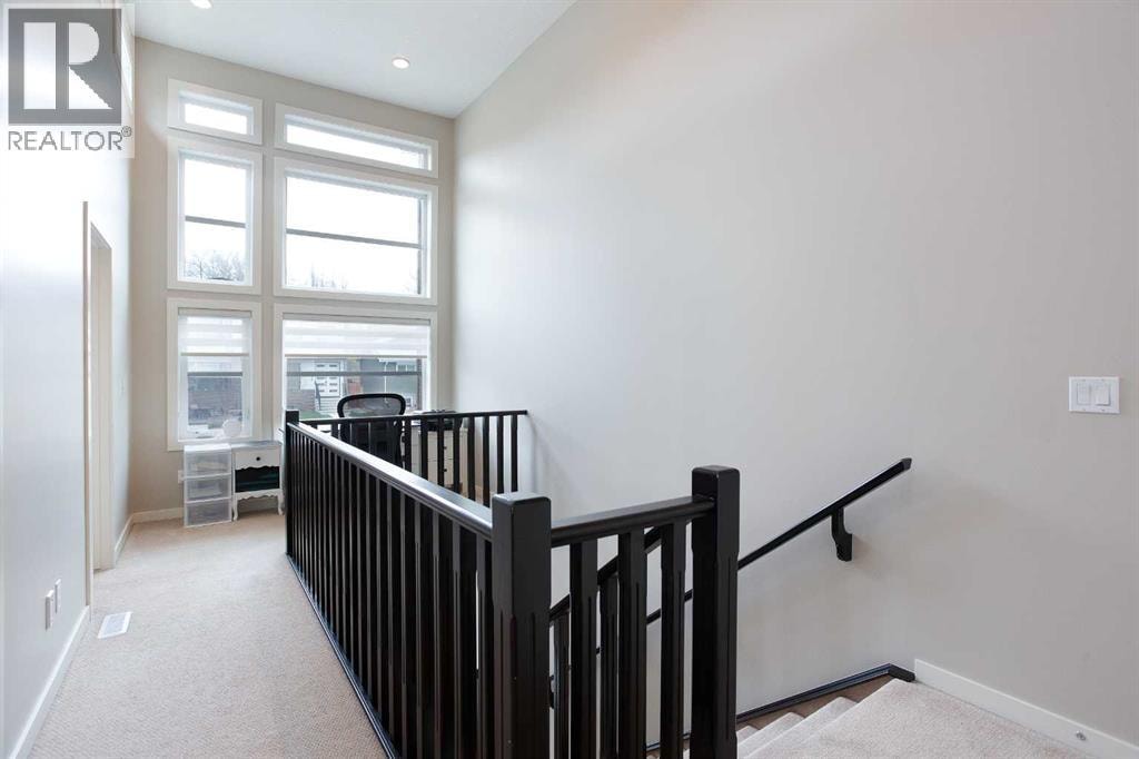 4827 22 Avenue NW — photo 19