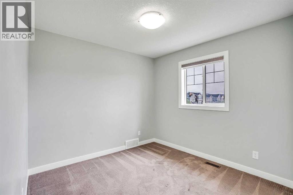 5 Red Embers Row NE — photo 47