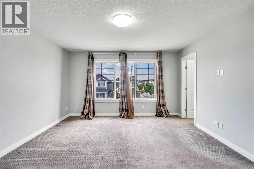 5 Red Embers Row NE — photo 44
