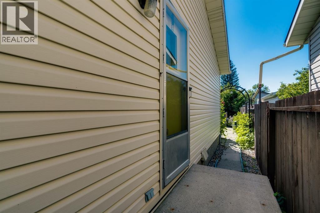 127 Falshire Way NE — photo 26