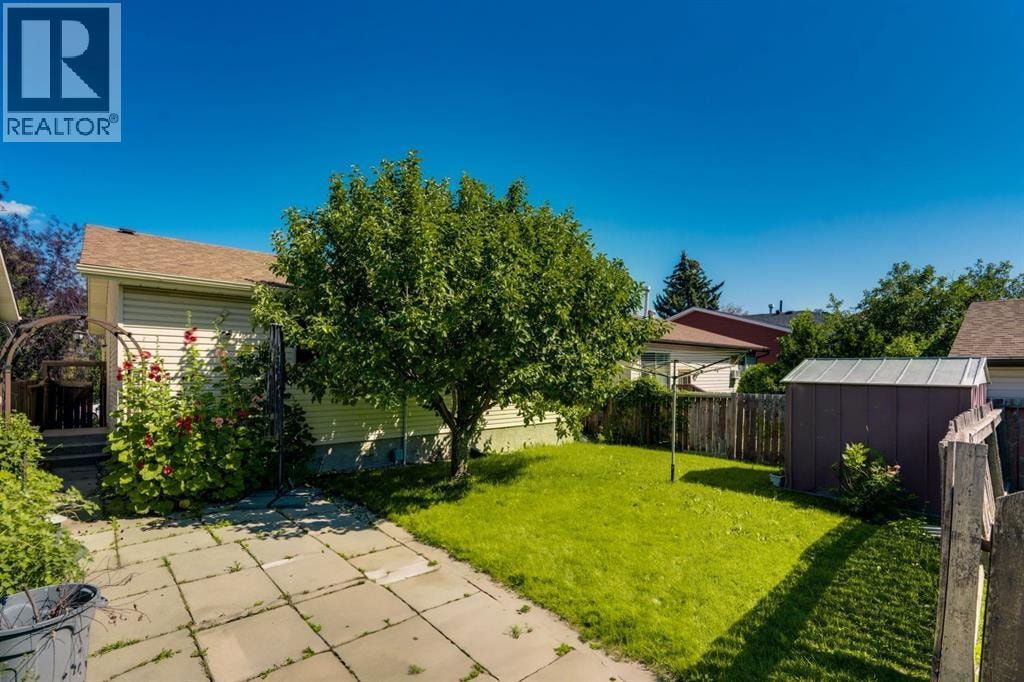 127 Falshire Way NE — photo 33