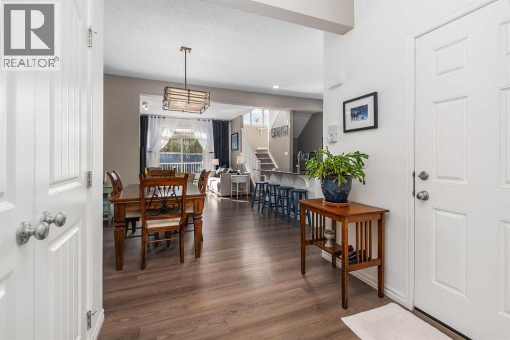 390 River Heights Crescent — photo 3