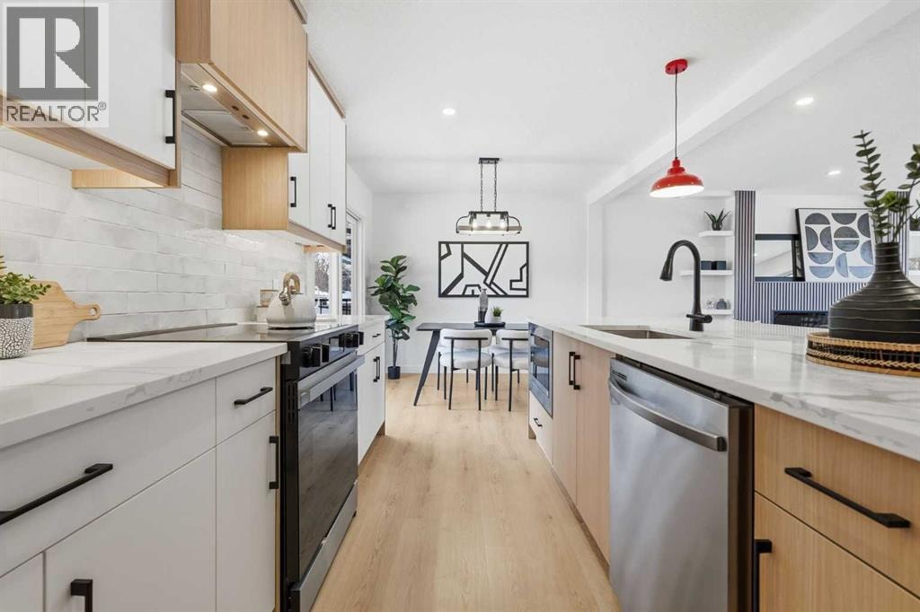 8616 7 Street SW — photo 13