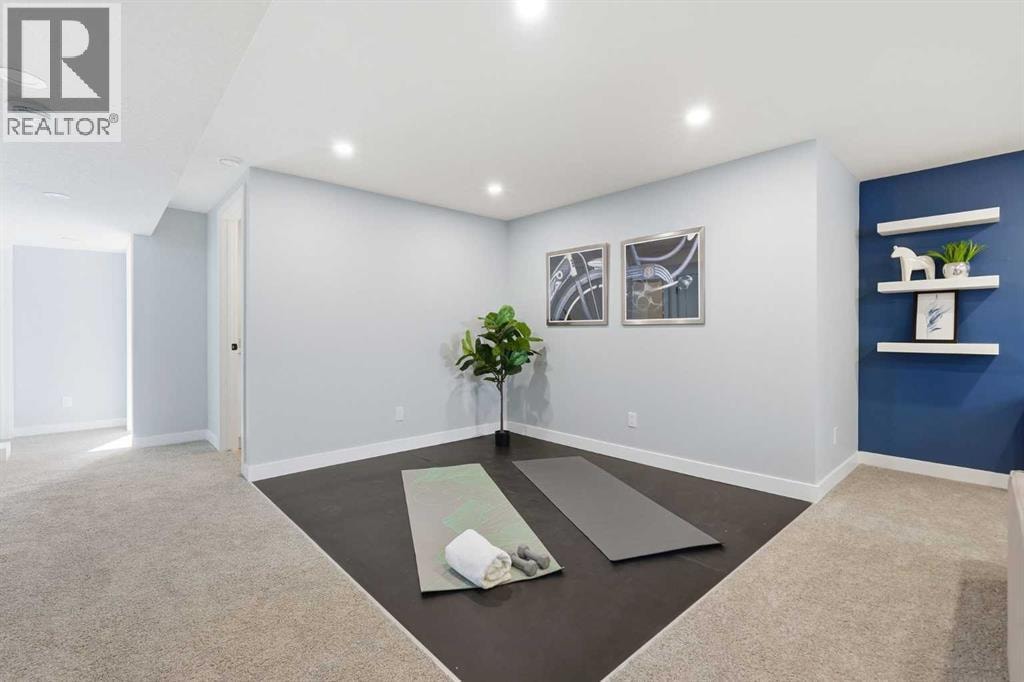 8616 7 Street SW — photo 36