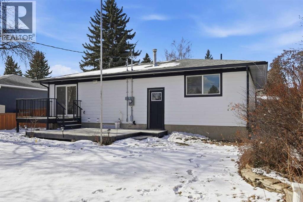 8616 7 Street SW — photo 43