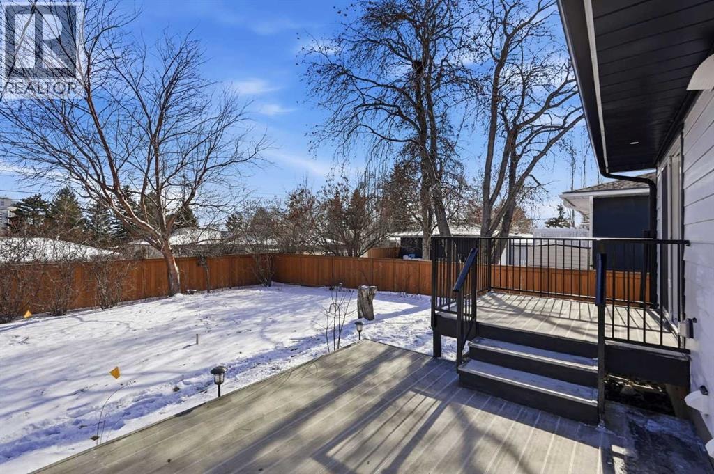 8616 7 Street SW — photo 45