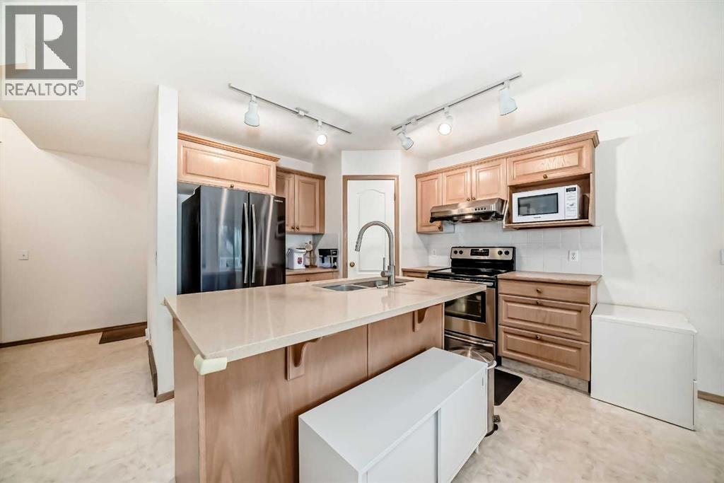 83 Hawkmount Green NW — photo 3