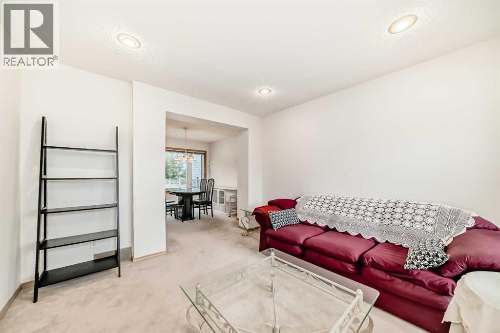 83 Hawkmount Green NW — photo 9