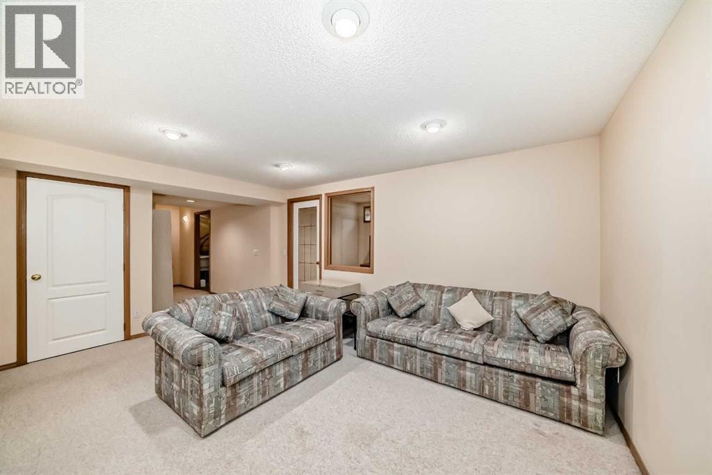 83 Hawkmount Green NW — photo 28