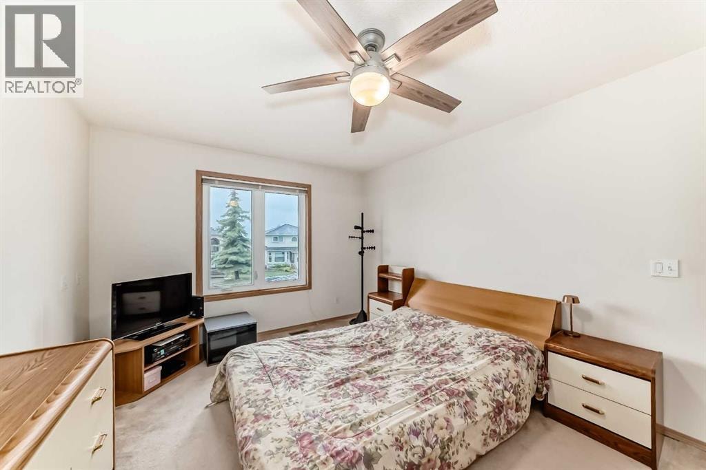 83 Hawkmount Green NW — photo 16