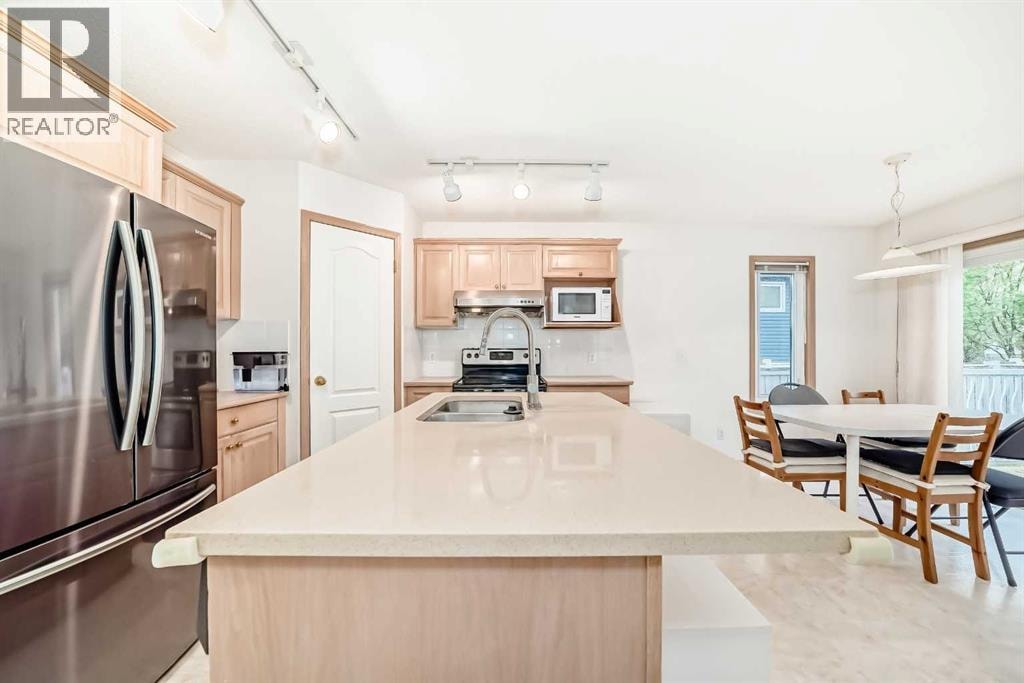 83 Hawkmount Green NW — photo 4