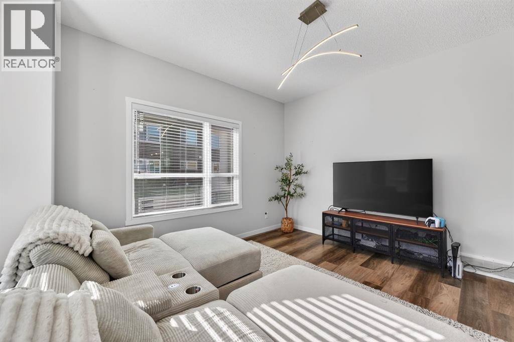 220 HARVEST GROVE Walk NE — photo 8