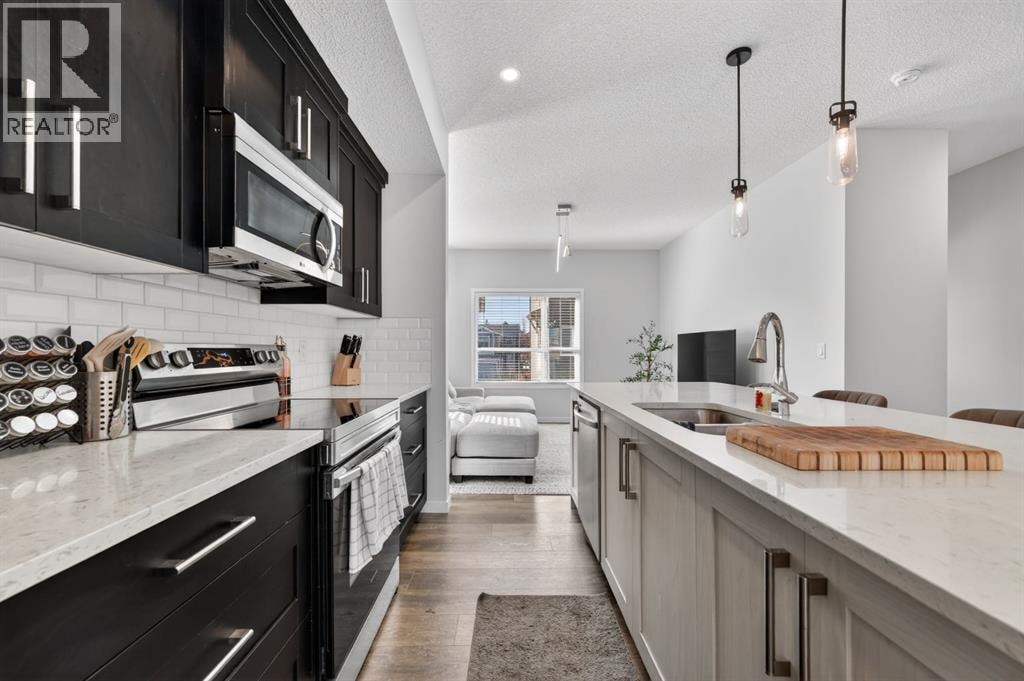 220 HARVEST GROVE Walk NE — photo 4