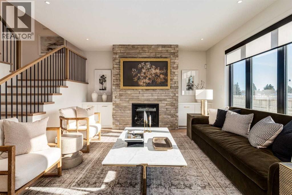 144 Greenwich Heath NW — photo 5