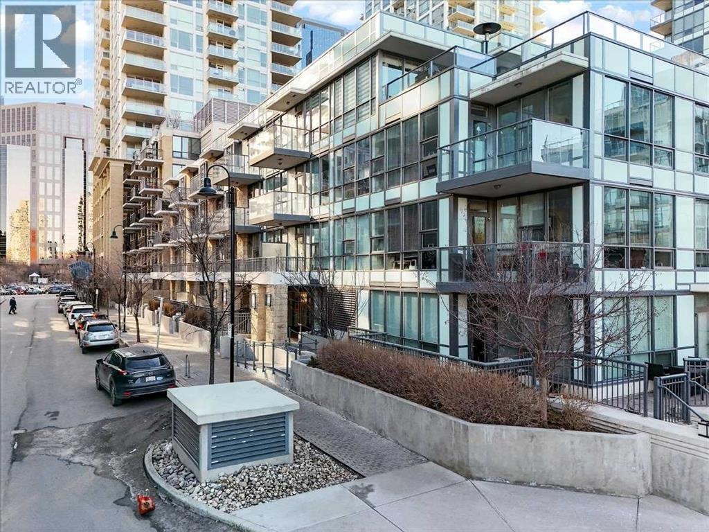 214, 51 Waterfront Mews SW — photo 8