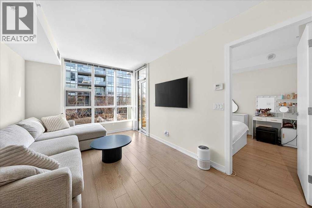 214, 51 Waterfront Mews SW — photo 23
