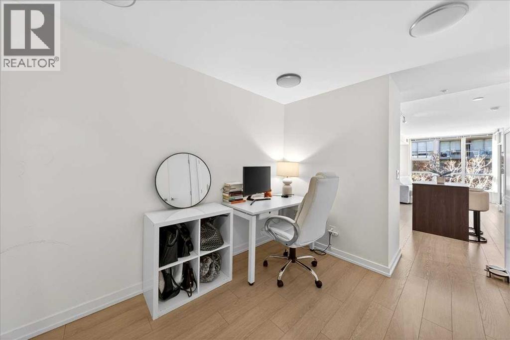 214, 51 Waterfront Mews SW — photo 13