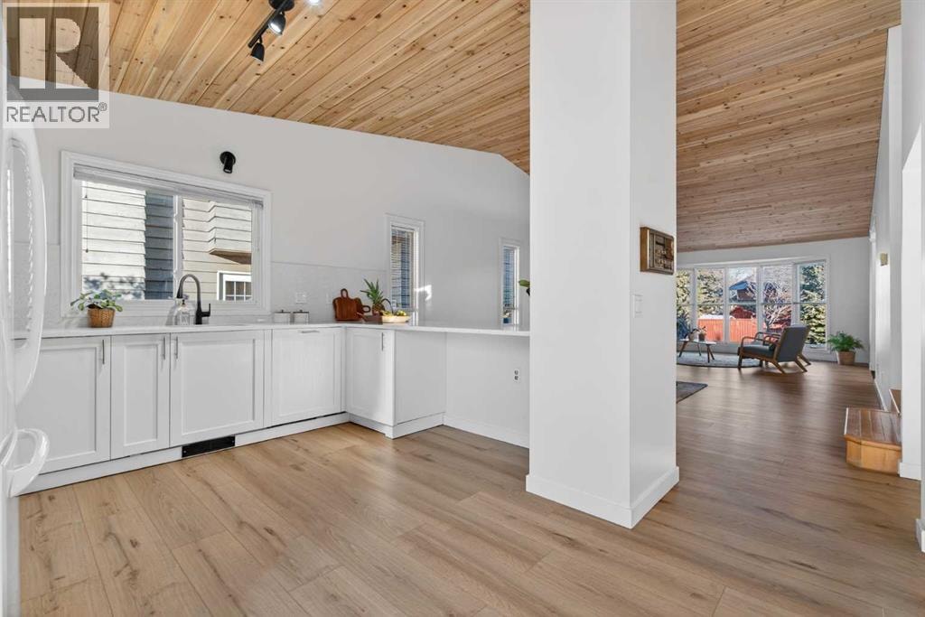 303 Woodside Place — photo 17