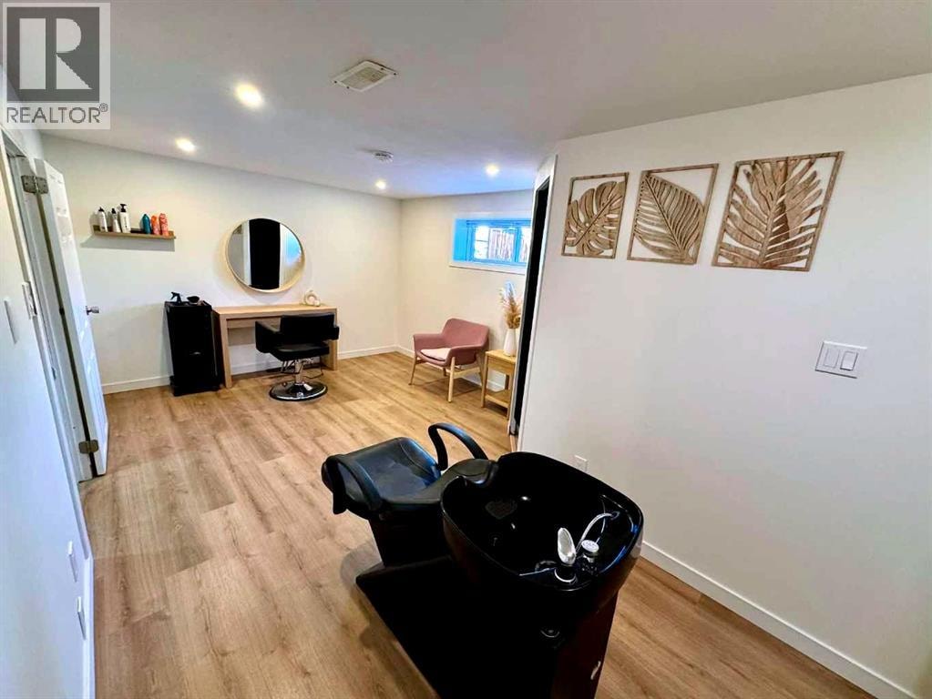 303 Woodside Place — photo 41