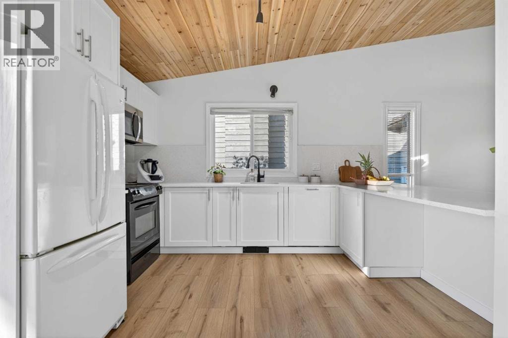 303 Woodside Place — photo 15