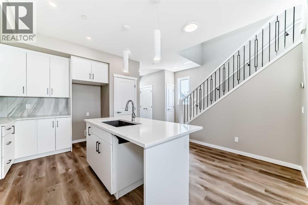 413 Hotchkiss Drive SE — photo 9