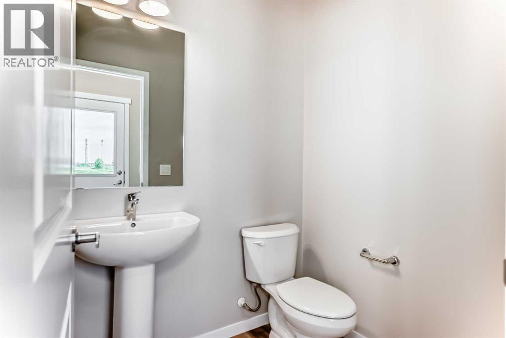 413 Hotchkiss Drive SE — photo 18