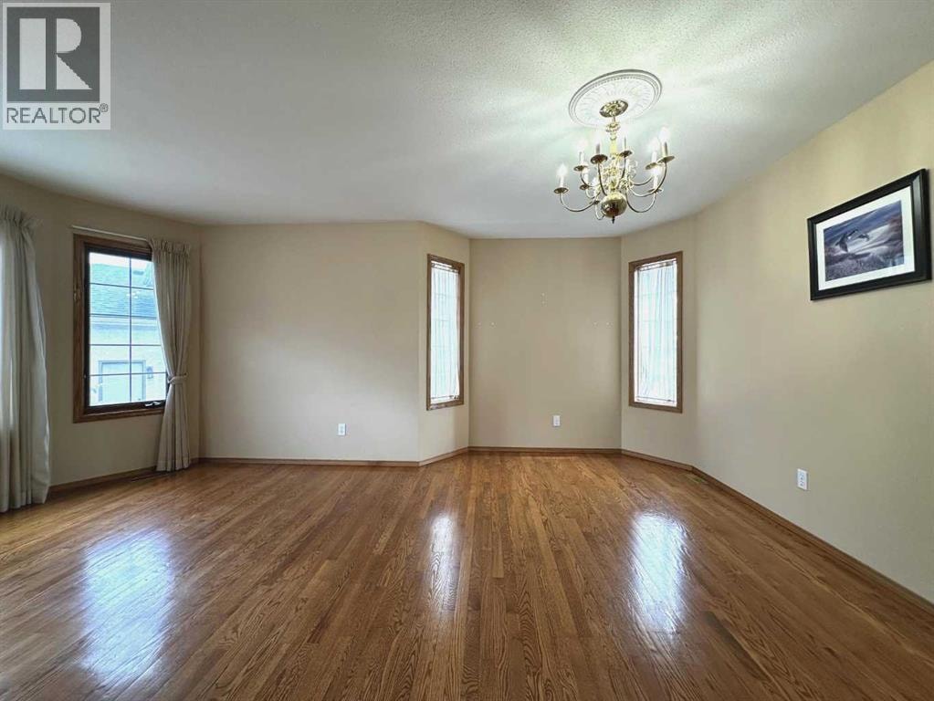 59 Edgebrook Circle NW — photo 4