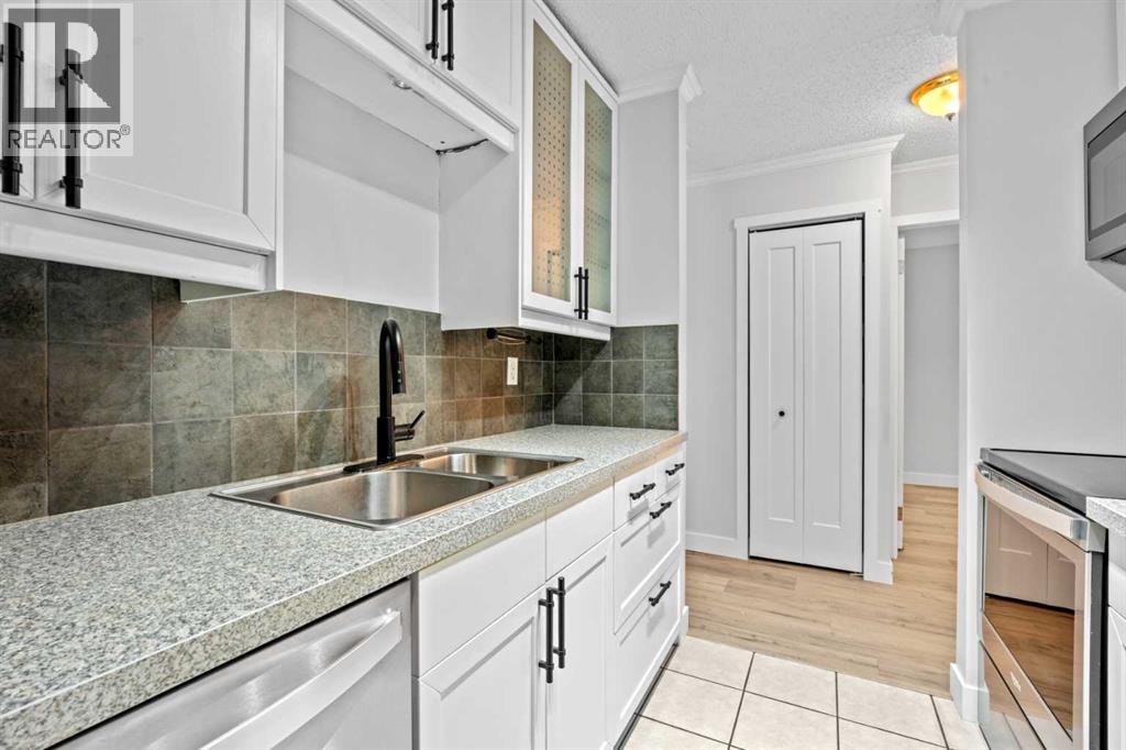 201, 732 57 Avenue SW — photo 19