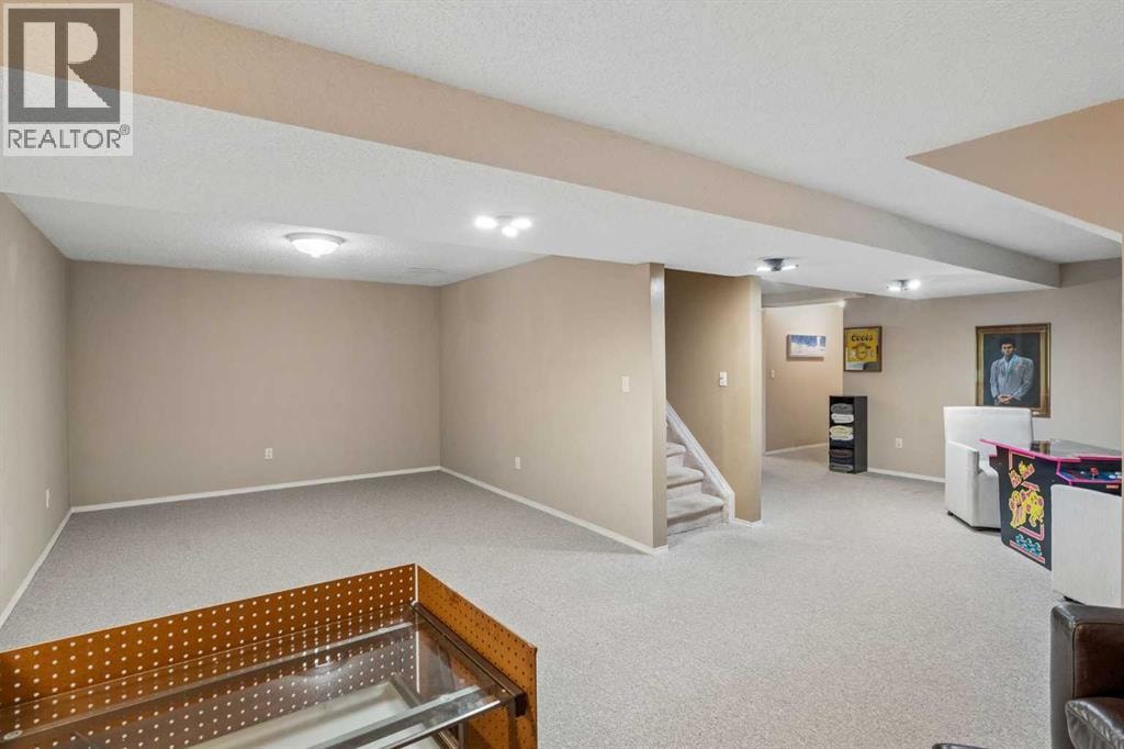 1403 104 Avenue SW — photo 18
