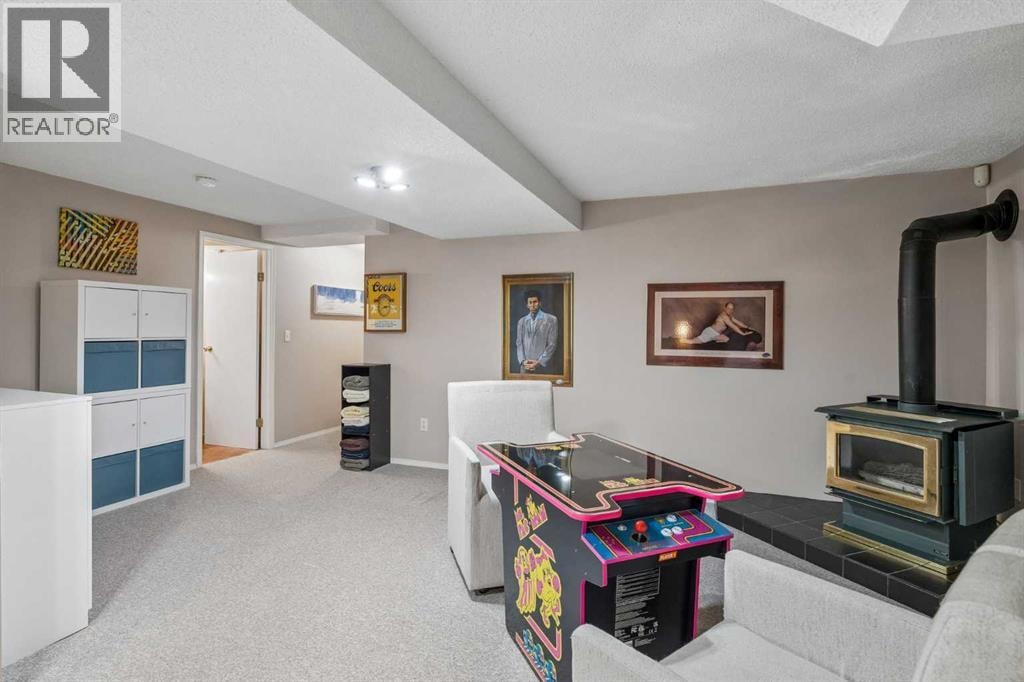 1403 104 Avenue SW — photo 21