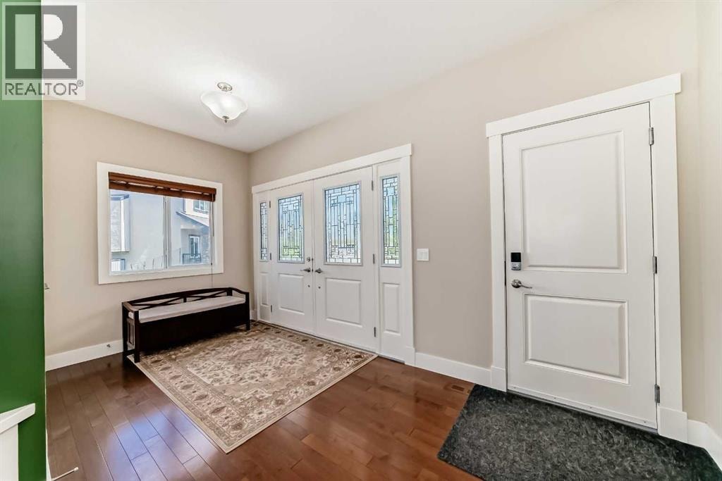 121 Drake Landing Manor — photo 10