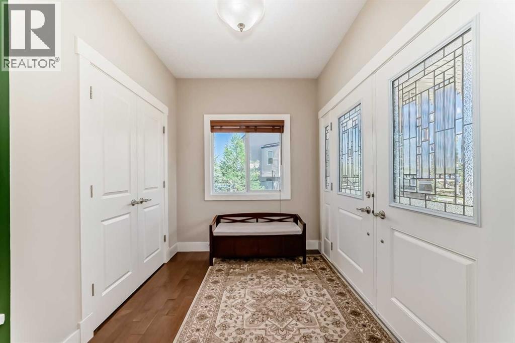 121 Drake Landing Manor — photo 8