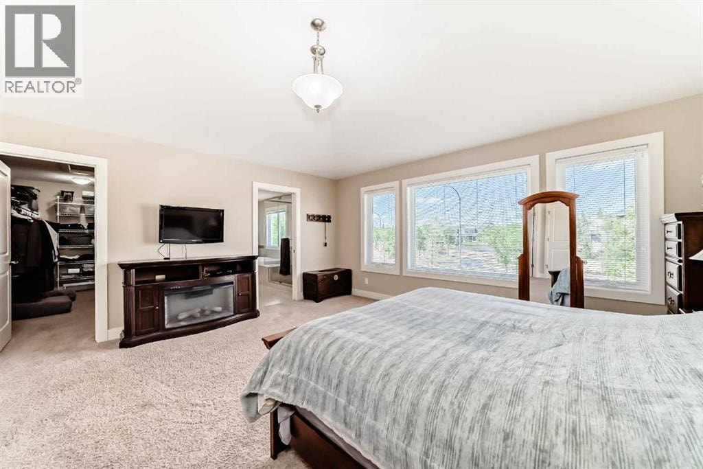 121 Drake Landing Manor — photo 29