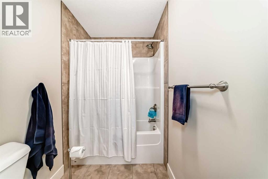 121 Drake Landing Manor — photo 35