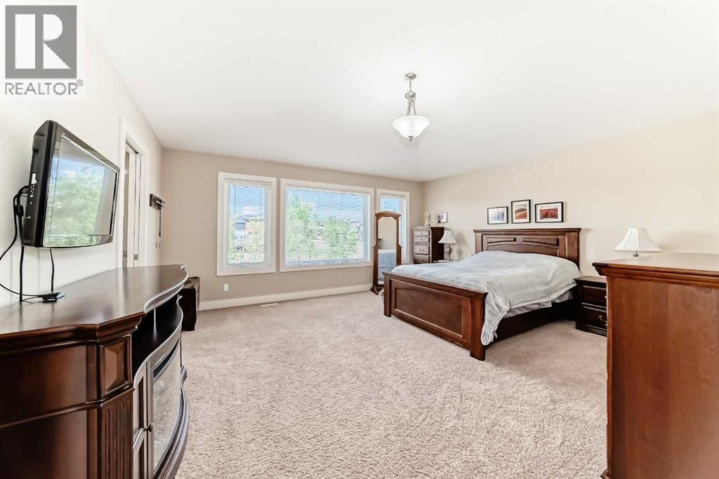 121 Drake Landing Manor — photo 28