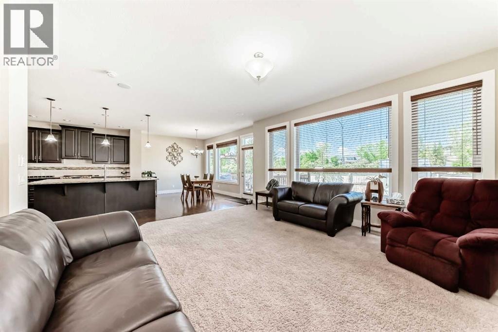 121 Drake Landing Manor — photo 18