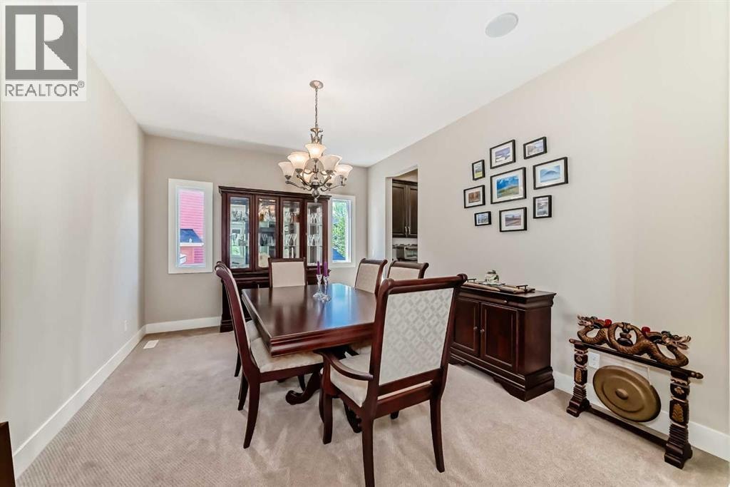 121 Drake Landing Manor — photo 11