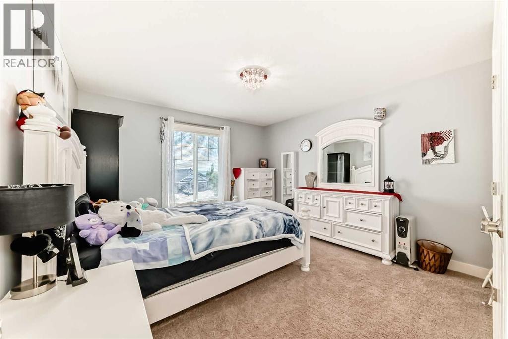 121 Drake Landing Manor — photo 33