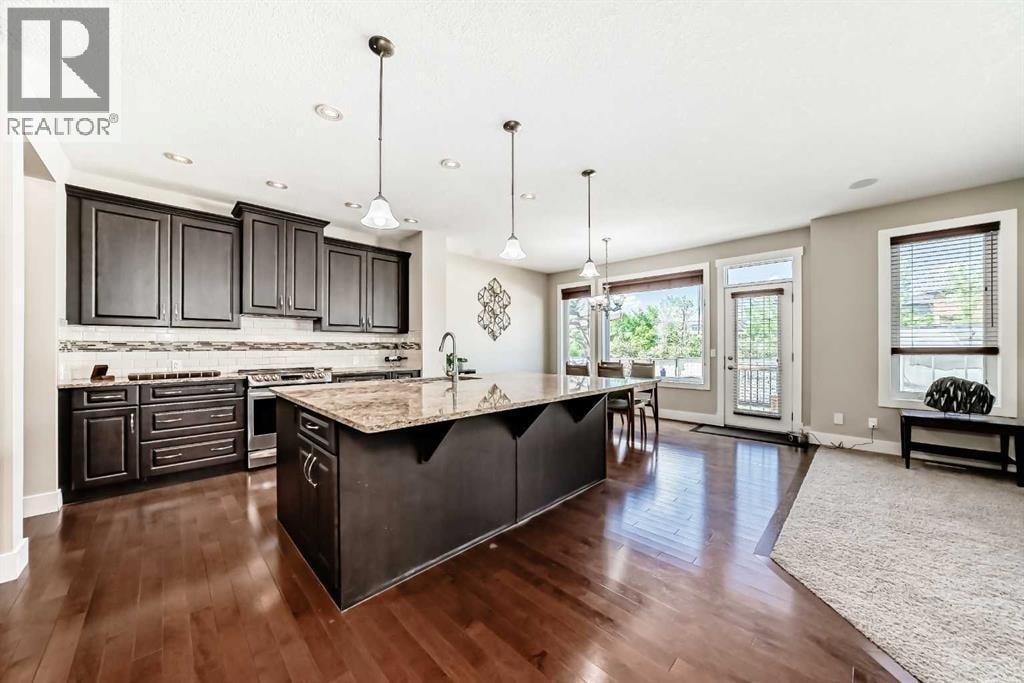 121 Drake Landing Manor — photo 14
