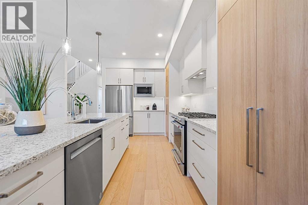 1417 41 Street SW — photo 14