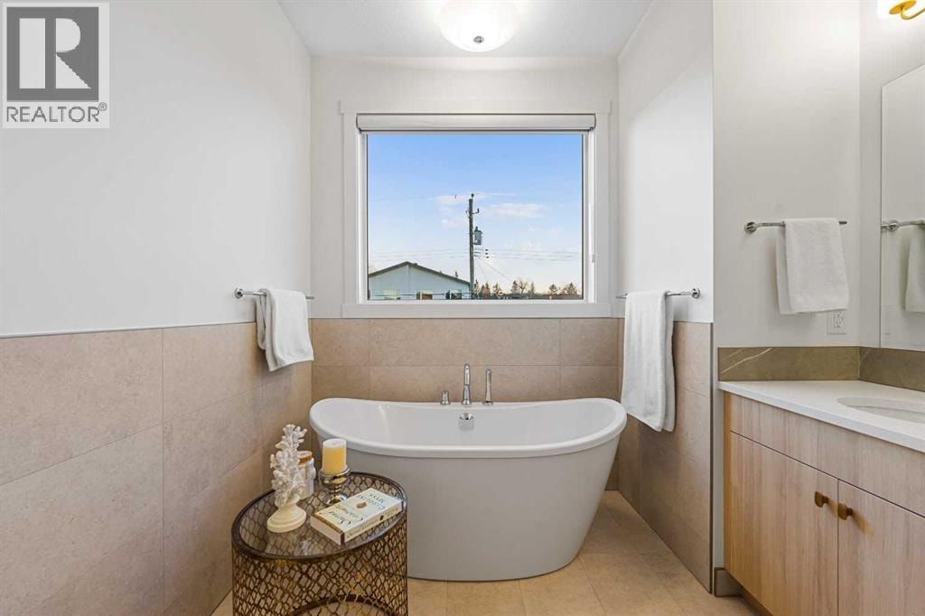 1417 41 Street SW — photo 30