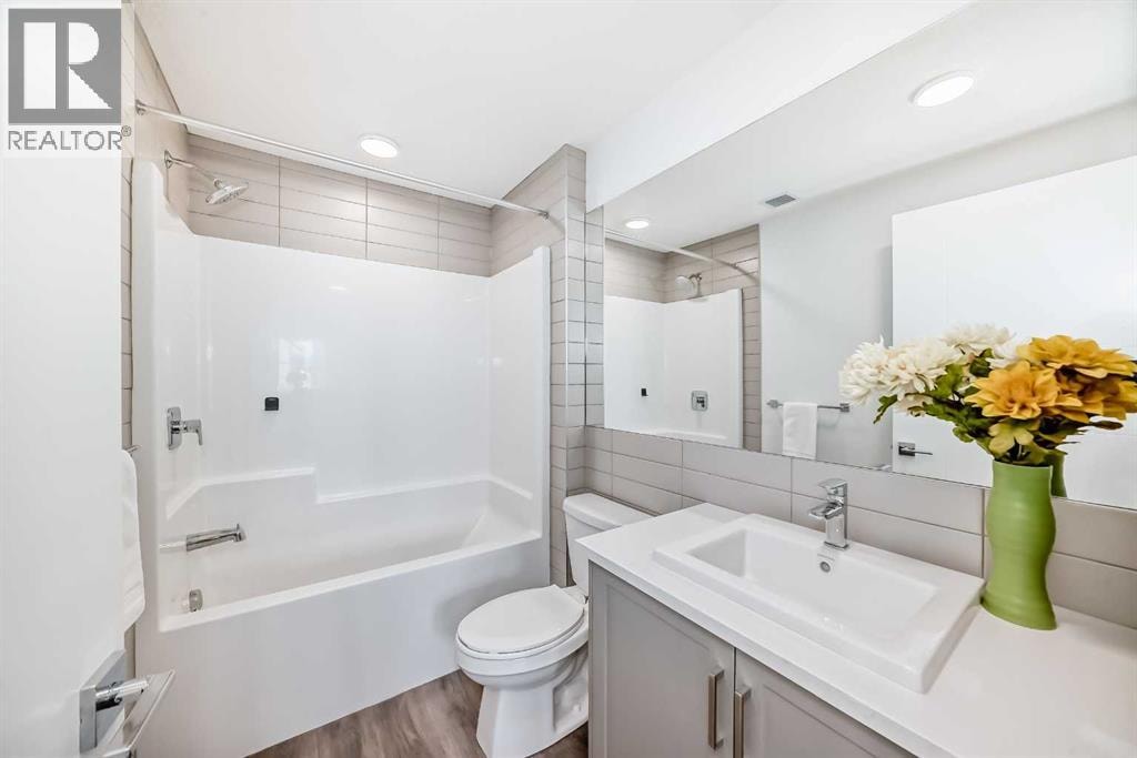 2314, 350 Livingston Common NE — photo 13