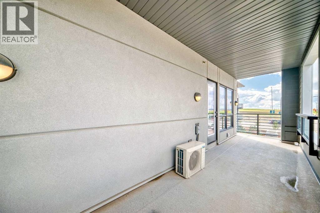 2314, 350 Livingston Common NE — photo 44
