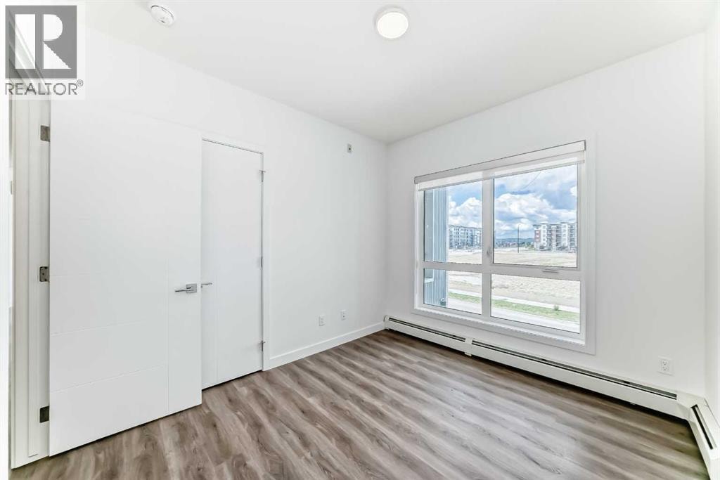 2314, 350 Livingston Common NE — photo 18