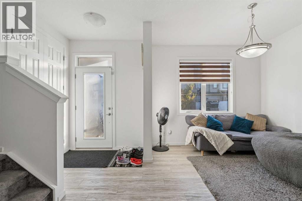 223 Carrington Circle NW — photo 3