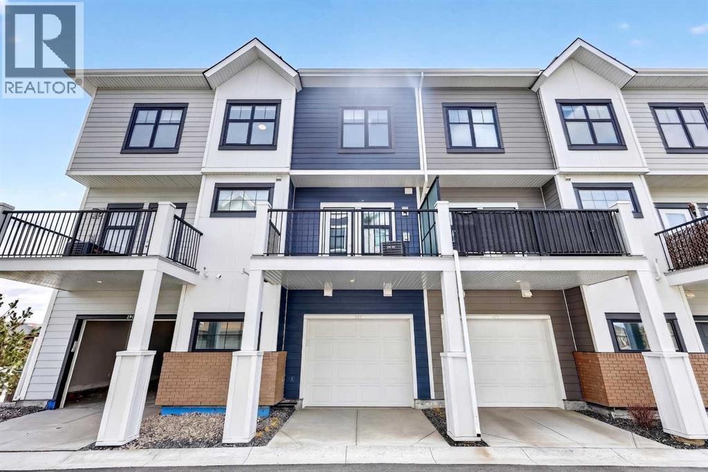589 Mahogany Road SE — photo 2