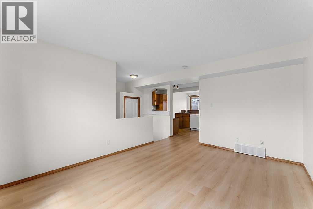 108 Everstone Rise SW — photo 5