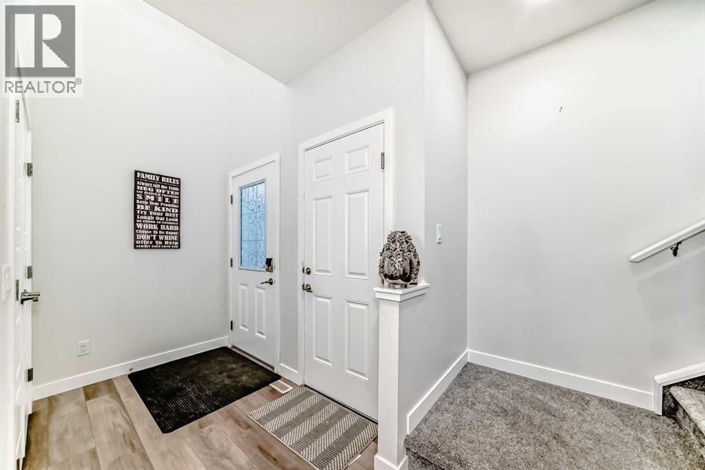 453 Corner Meadows Way NE — photo 4