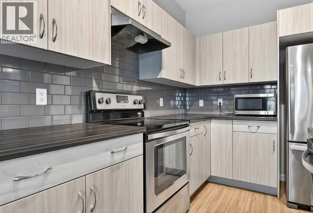 1607 2 Street NW — photo 10